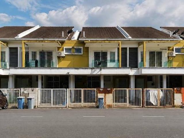 Townhouse for sale in Bandar Saujana Putra, Kuala Langat