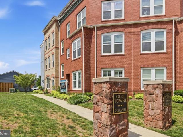 Townhouse for sale in Virginia