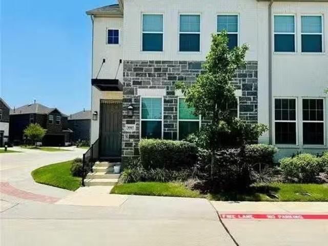 Condo for rent in Irving