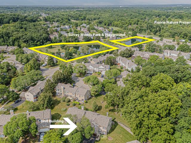 Townhouse for sale in Streamwood, Illinois