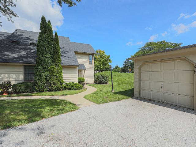Townhouse for sale in Gurnee, Illinois