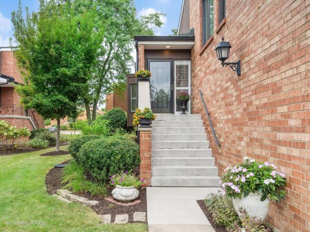 Townhouse for sale in Oak Brook, Illinois