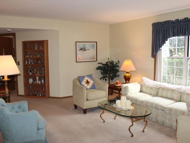 Townhouse for sale in Montgomery, Kane County