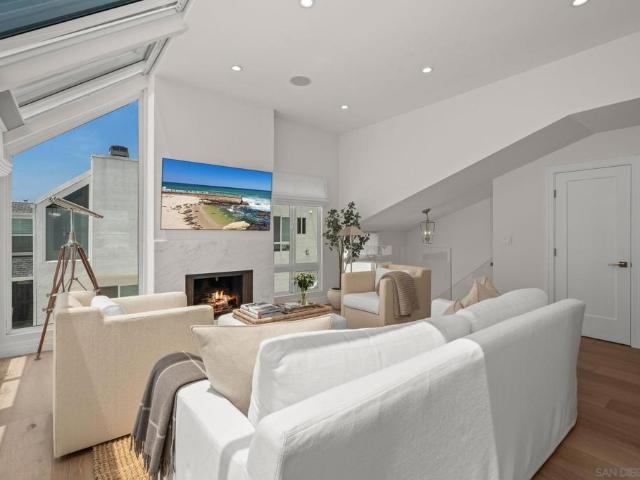 Townhouse for sale in Solana Beach, California