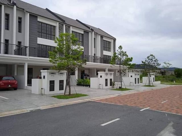 Townhouse for rent in Tanjong Sepat, Selangor