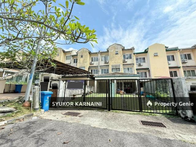 Townhouse for sale in Petaling, Alam Impian