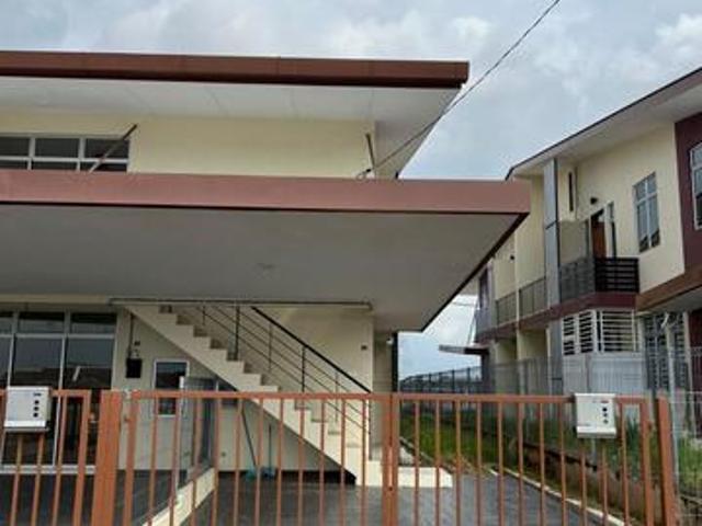 House for sale in Malaka