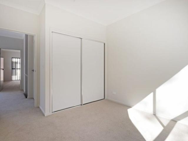 Townhouse for rent in Kings Creek, Queensland
