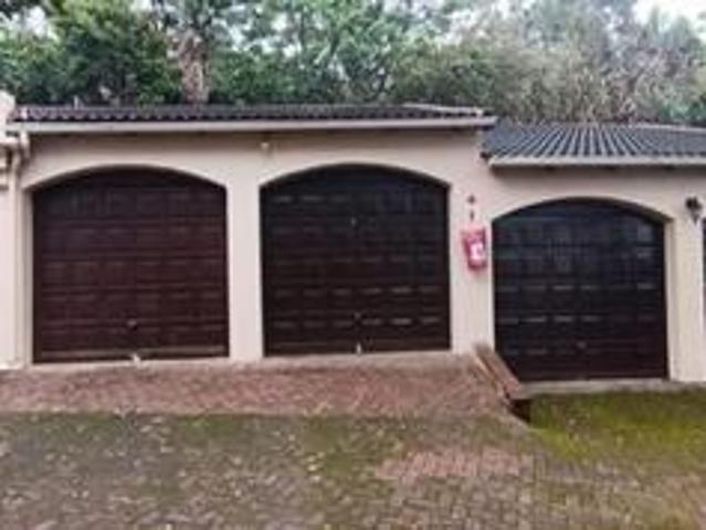 Townhouse for sale in Margate, Hibiscus Coast Local Municipality