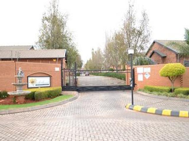 Townhouse for sale in Kagiso, Gauteng