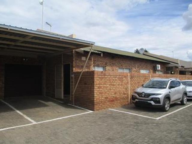 Townhouse for sale in Bloemfontein, Free State