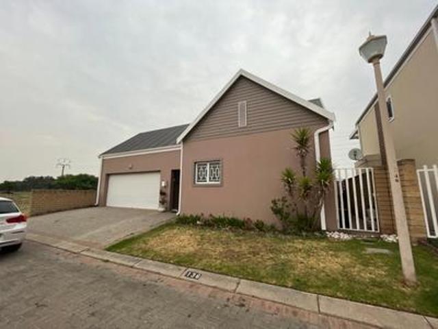 Townhouse for sale in Sedibeng, Gauteng