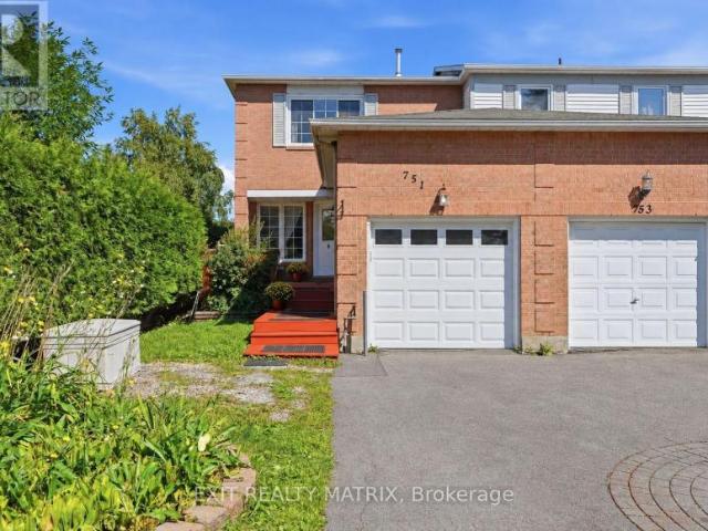 Townhouse for sale in Fallingbrook, Ottawa