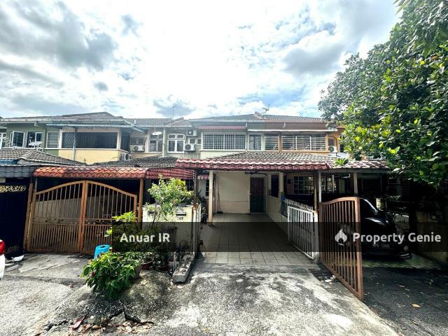 Townhouse for sale in Langat, Selangor