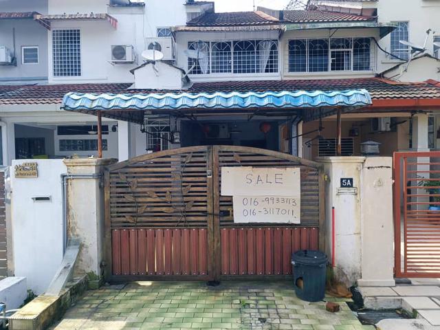 Townhouse for sale in Country Heights Damansara, Kuala Lumpur