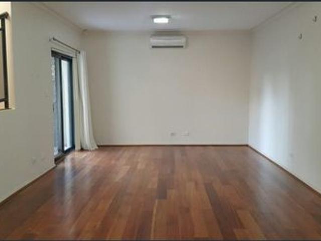 Townhouse for rent in Sydney, New South Wales