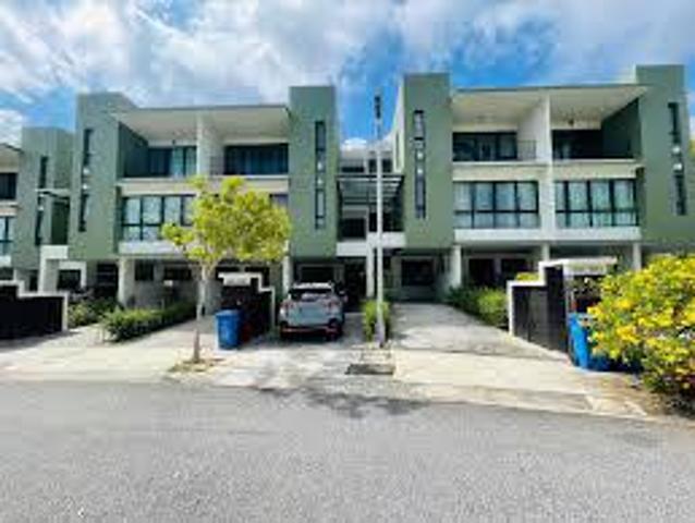 Townhouse for sale in Petaling, Alam Impian