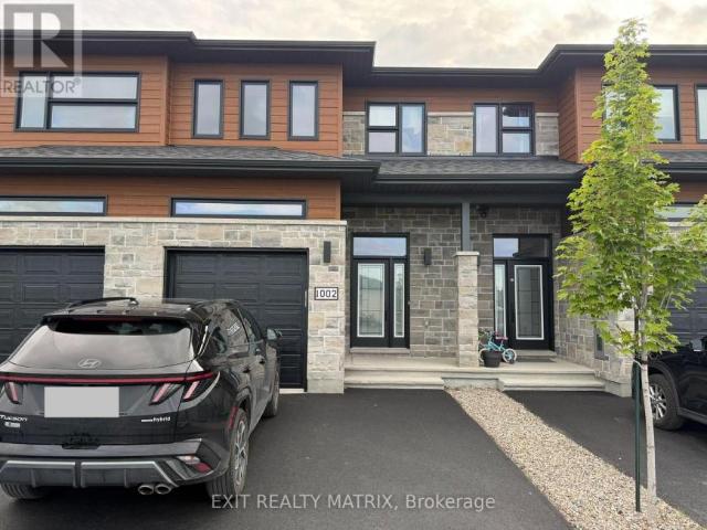 Townhouse for rent in Russell, Ontario