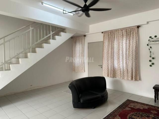 Townhouse for rent in Saujana, Selangor