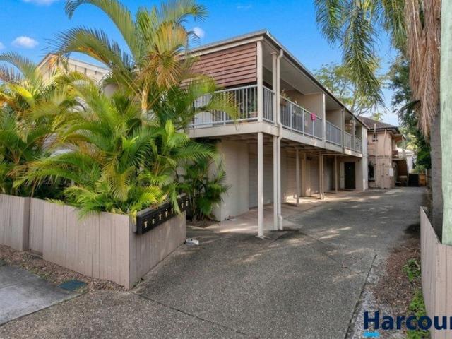 Townhouse for sale in Toombul, Queensland