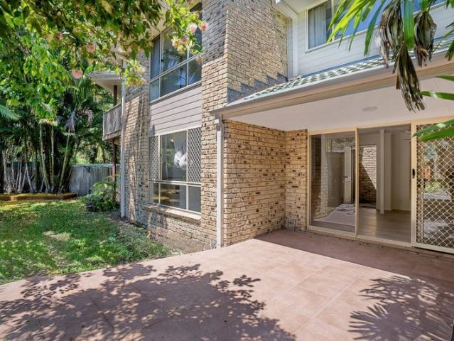 Townhouse for rent in Suffolk Park, New South Wales