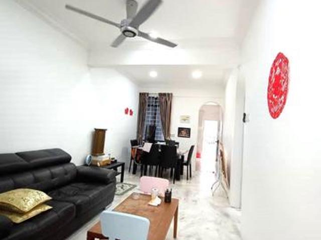 Townhouse for rent in Langat, Selangor