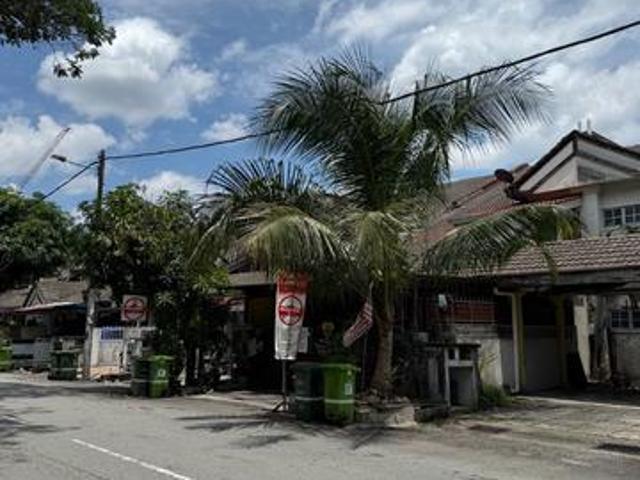 Townhouse for sale in Country Heights Damansara, Kuala Lumpur