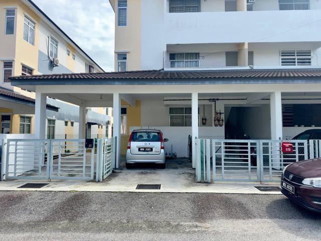 Townhouse for sale in Paya Rumput, Malaka