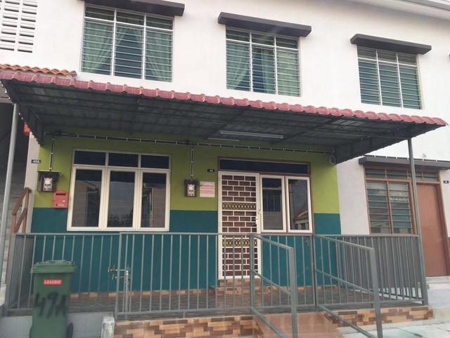 Townhouse for sale in Malaka