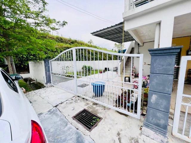 Townhouse for sale in Malaka