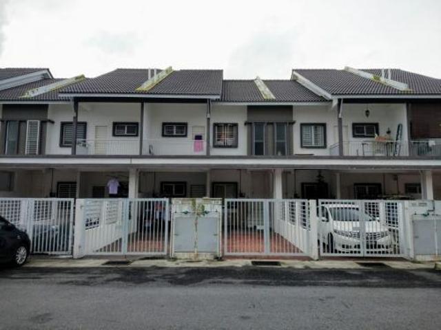 Townhouse for sale in Petaling, Subang Jaya