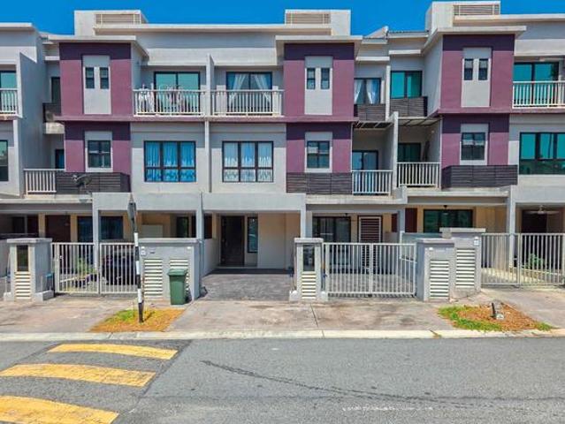 Townhouse for rent in Kajang, Langat