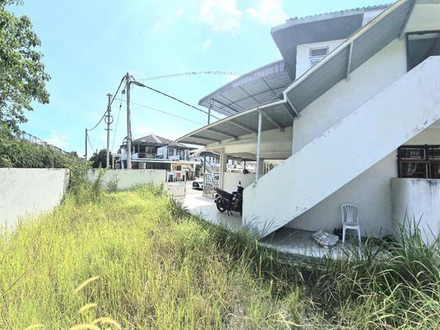 Townhouse for sale in Malaka