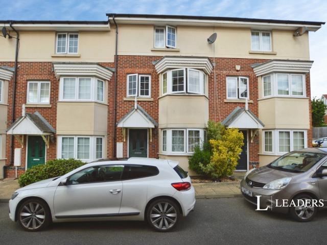 House for rent in Mile End, Fordham Heath