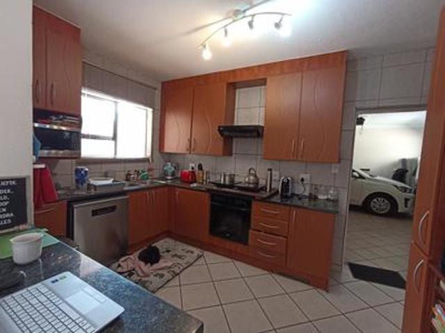 Townhouse for rent in Vanderbijlpark, Emfuleni Local Municipality