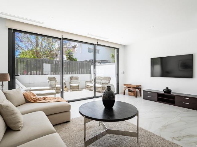 Casa en alquiler en Nueva Andalucía, Costa del Sol Occidental