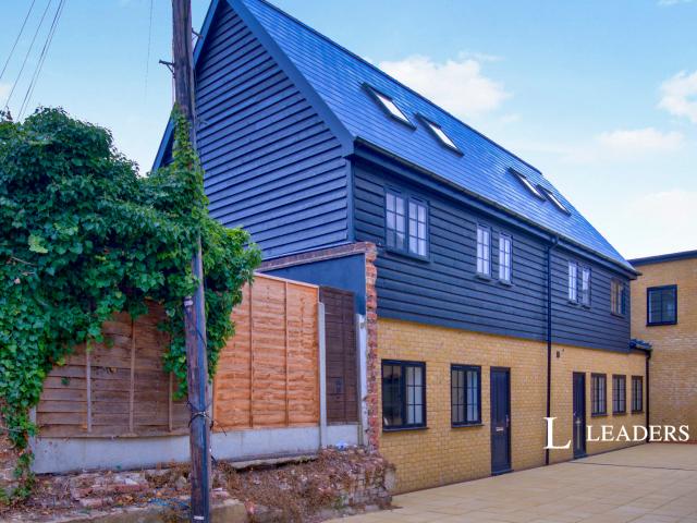 House for rent in Alton Barnes, Essex