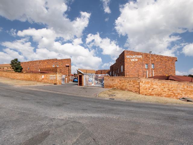 House for rent in Vosloorus, Gauteng