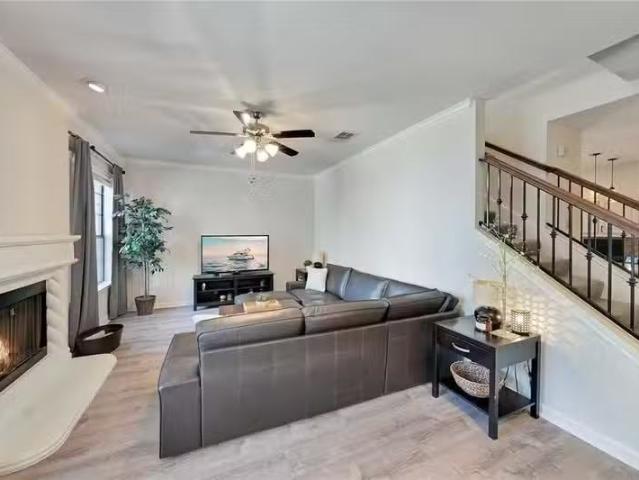 Condo for rent in Carrollton
