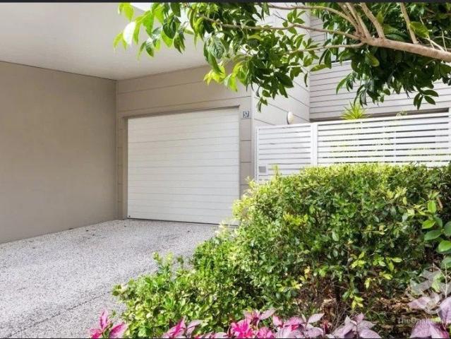 Townhouse for rent in Kings Creek, Queensland