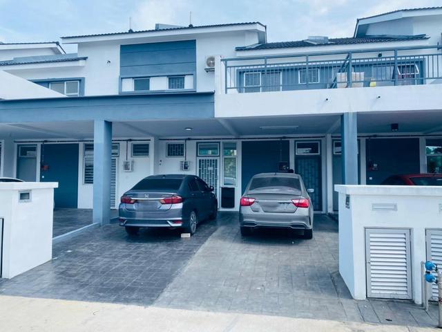 Townhouse for rent in Selangor