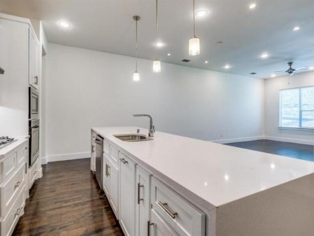 Townhouse for sale in Dallas