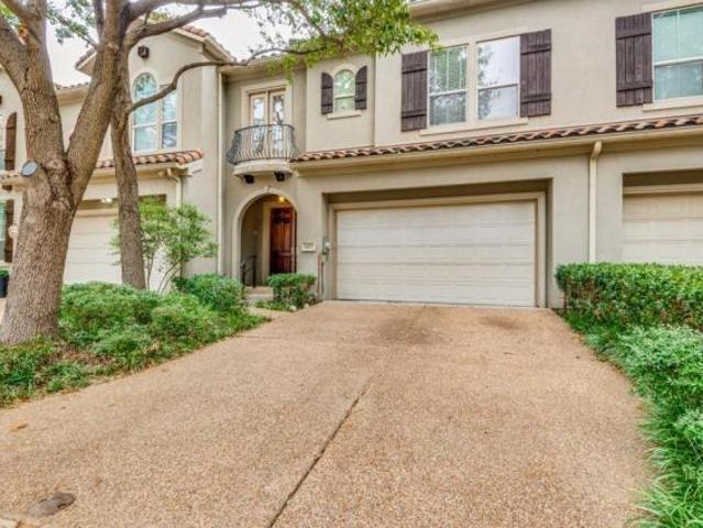 Townhouse for sale in Irving