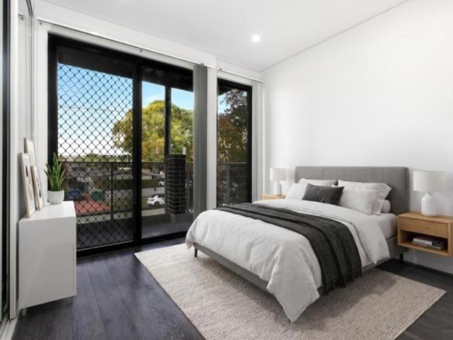 Townhouse for rent in Lurnea, New South Wales