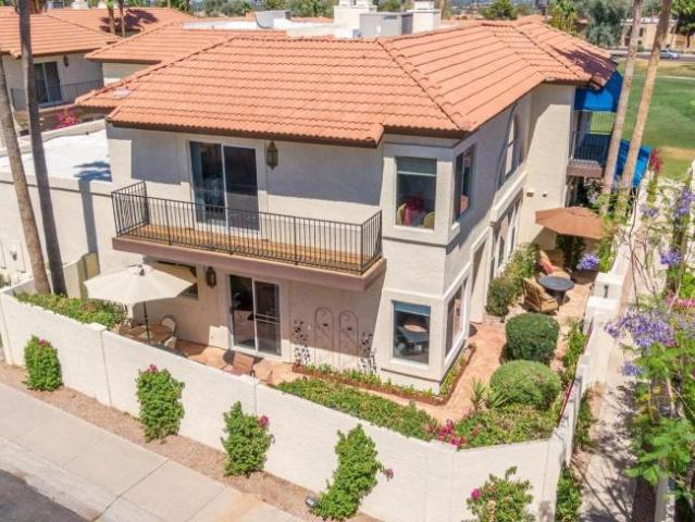 Townhouse for sale in Phoenix