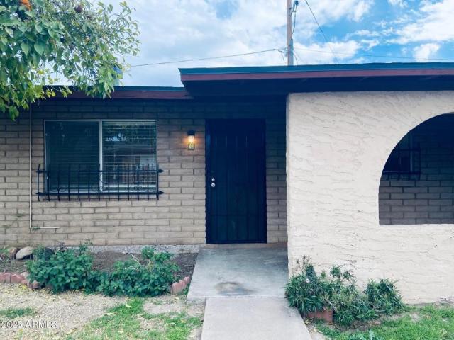 Townhouse for sale in Phoenix