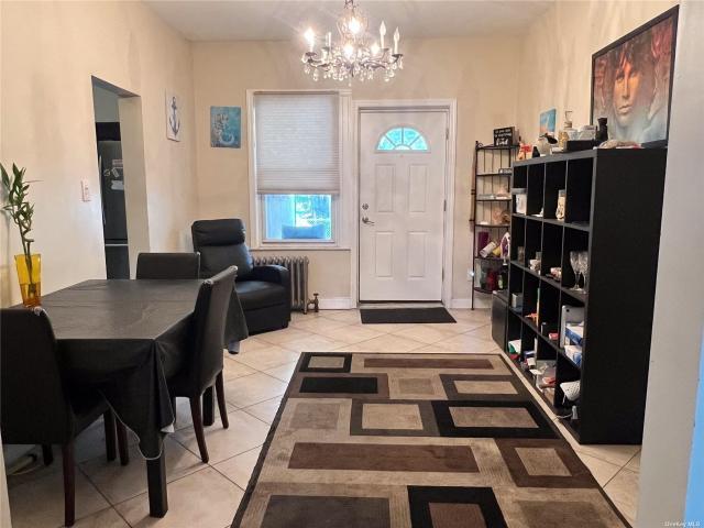 Townhouse for sale in Queens, Arverne
