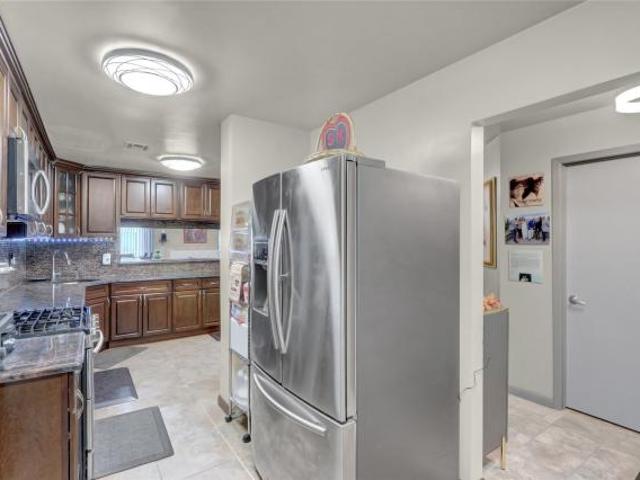 Townhouse for sale in Nassau, New York