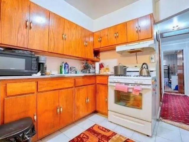 Townhouse for sale in Arverne, New York