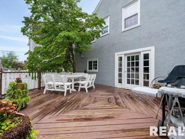 Townhouse for sale in Queens County, New York
